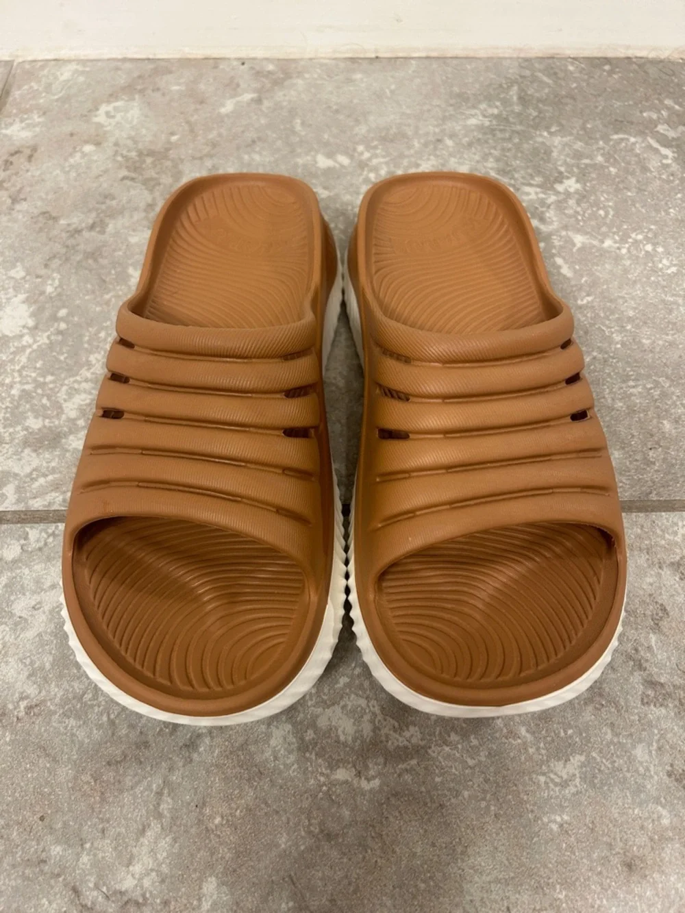 KuaiLu Womens Recovery Sandals Size 7